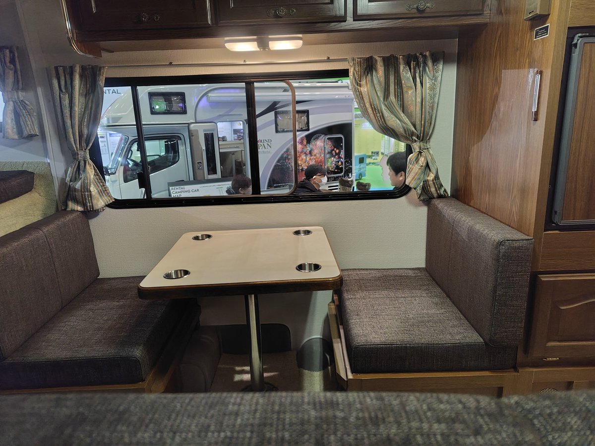 JinRbj's tweet image. ロデオのほぼ未使用車だとΣ(ﾟДﾟ)
これ良いな〜
#japancampingcarshow
#isuzurodeo
#campingcar