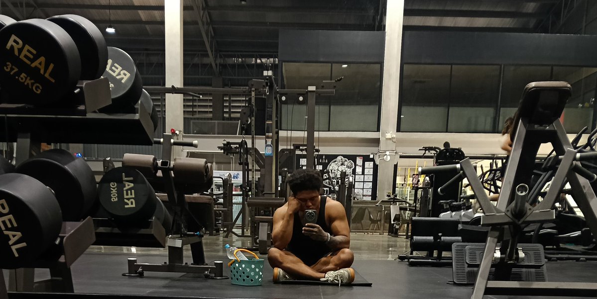 นั่งเบื่อ🐻