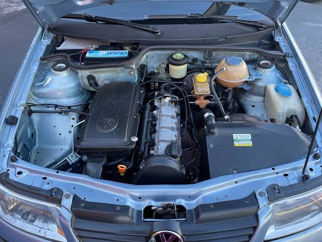 juanbrennerr's tweet photo. @Mileage_impo Here in Brazil, Volkswagen allows up to 1 liter per 1,000 km in engines from the EA111 family. https://t.co/wWkvl1m8Ka