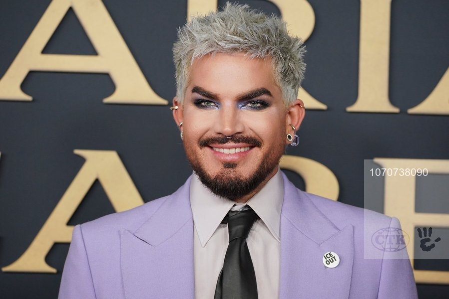 A lot of gorgeous photos of <a href="/adamlambert/">ADAM LAMBERT</a> at Music Cares Gala 2026
And smiles! Check them all 💜
profimedia.cz/editorial?blob…