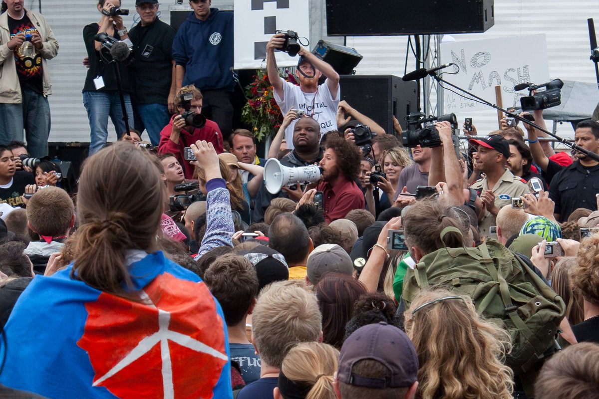 Took these photos of Tom Morello and Zack de la Rocha rolling up and doing an impromptu show at the Minnesota State Capitol at the RNC 2008: