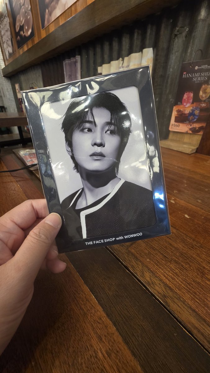 Got my beauty refills and gave this freebie!❤️💎

 <a href="/thefaceshop_kr/">더페이스샵</a> 
<a href="/pledis_17/">세븐틴(SEVENTEEN)</a>