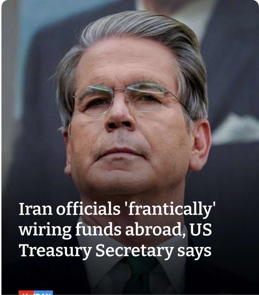 ShahramMakoui48's tweet image. وزیر خزانه داری آمریکا گفت:

«مقامات رژیم ایران،
مثل موش هائی که از یک کشتی درحال غرق فرار میکنن، دارند شبانه روزی میلیون ها دلار به دور دنیا و همجا حواله میکنند و بیرون میفرستن»

یاران نگران نباشد:

حتی ۱ دلارش را هم نخواهند دید، و خودشان با تمام خانواده و
تمام پول ها برمیگردن