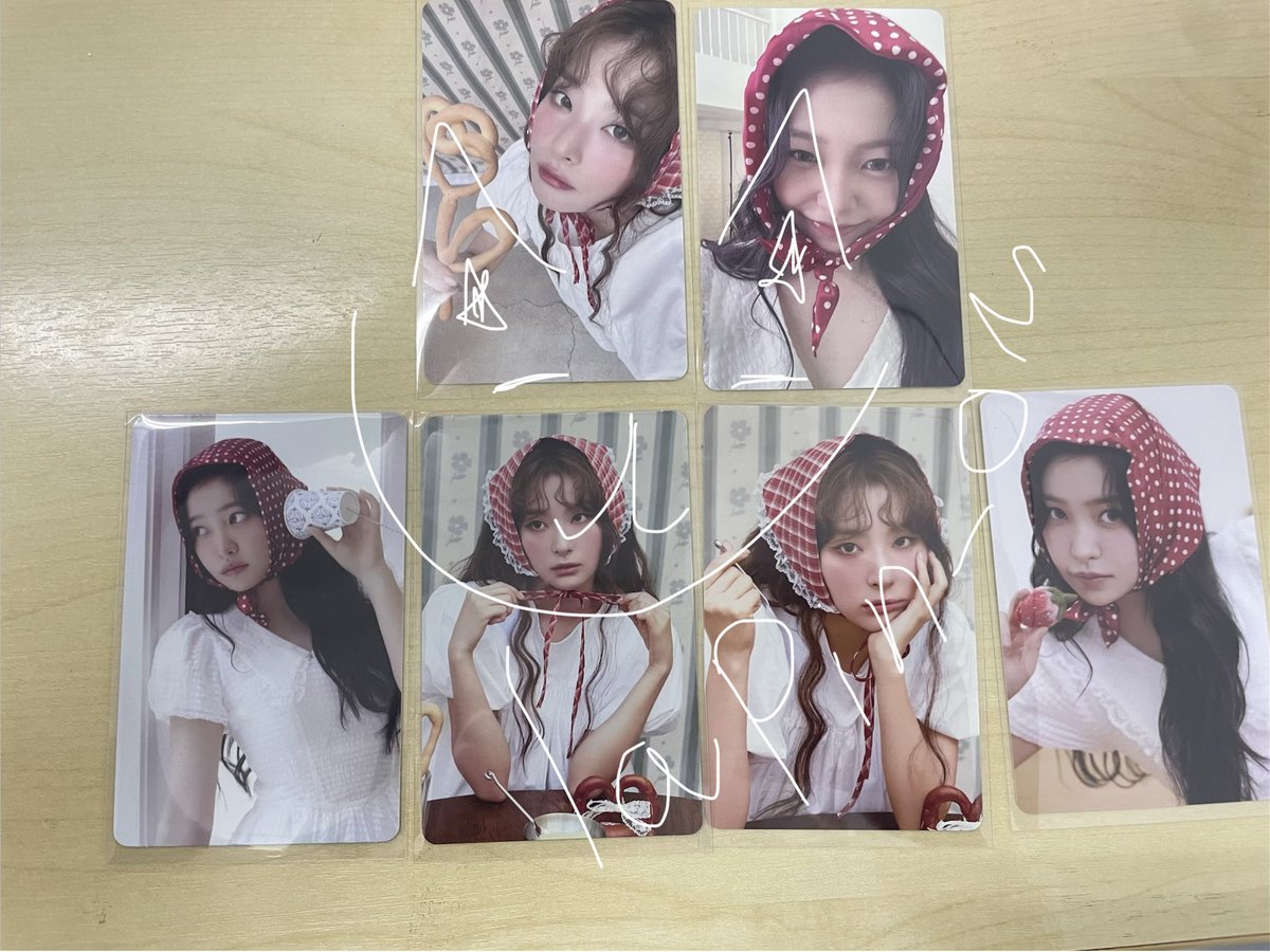 บนใบละ 100 / ด้านล่างในละ 50 
มีรอบจัดส่งวันนี้พร้อมกับลูกค้าคนอื่น DM ได้เลยนะคะ

#ตลาดนัดRedvelvet #ตลาดนัดrvv #ตลาดนัดรวว