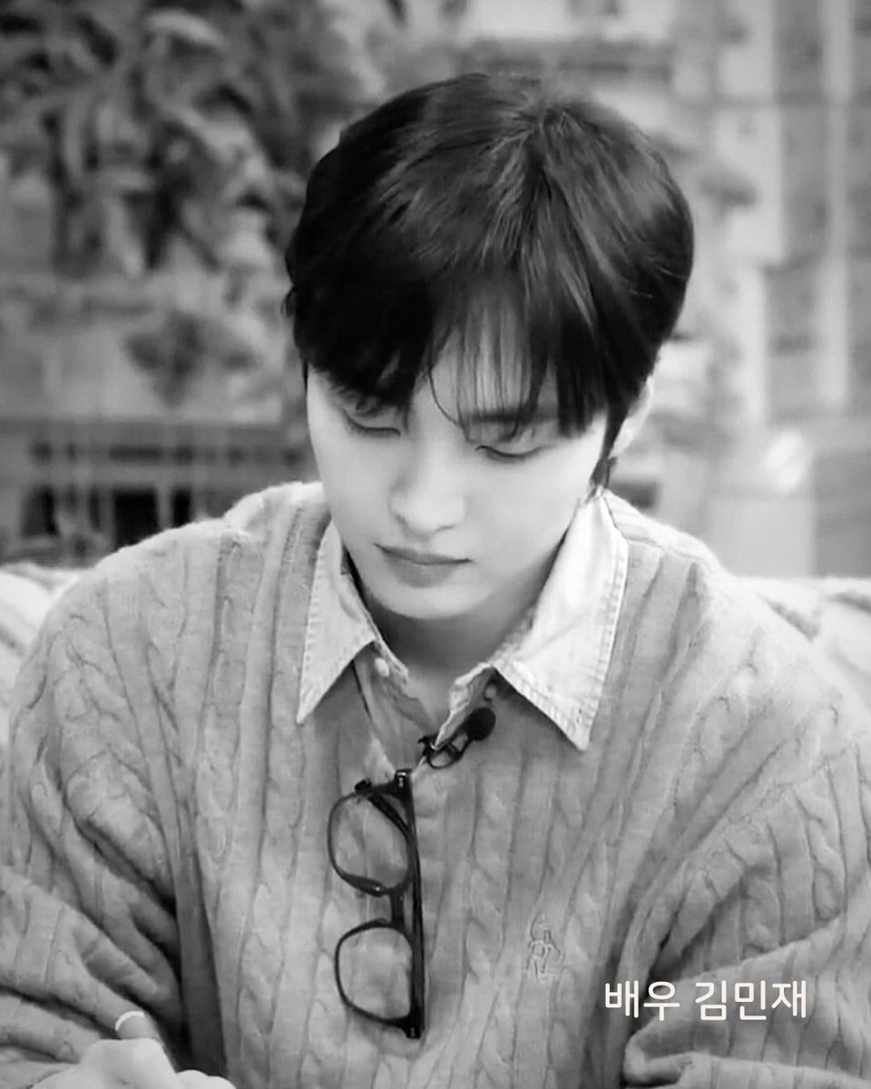 KIMMINJAE_real's tweet photo. #노래방옆만화방 #realbe #배우김민재 #kimminjae https://t.co/XkmOwar9VF