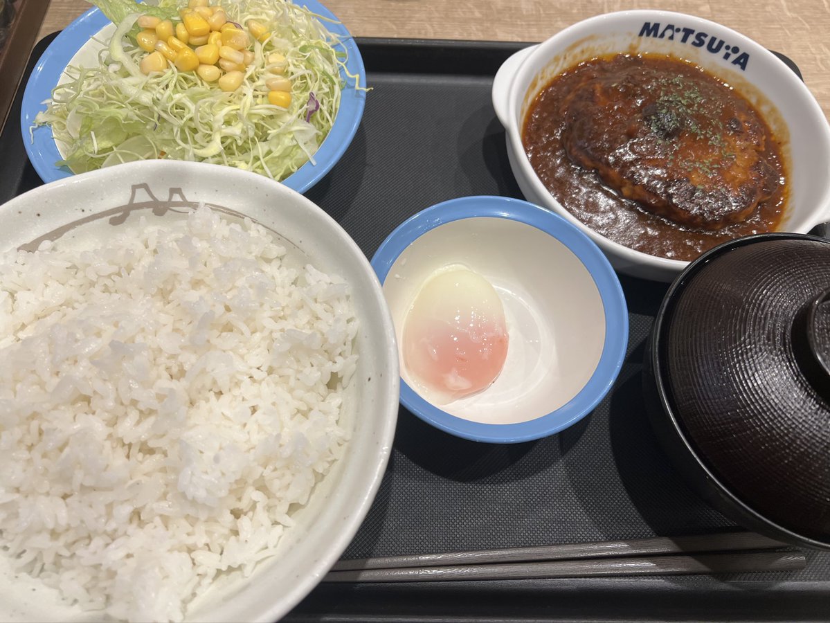 さわやかのハンバーグじゃないけどご飯特盛に釣られます。