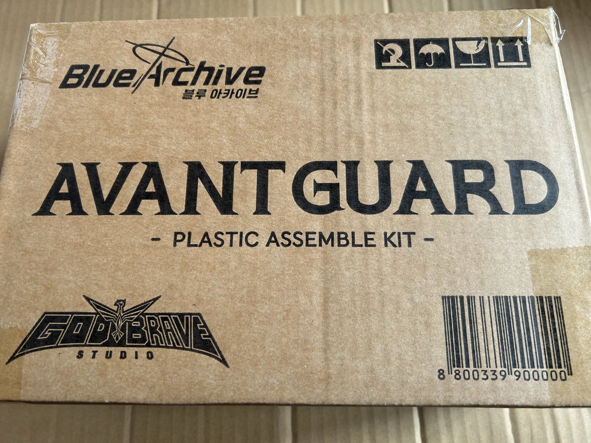 GOD BRAVE STUDIO製 ブルーアーカイブ アバンギャルド君プラモデル