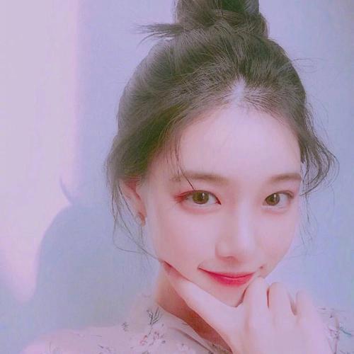 bisluda's tweet image. Hiked a tors tor topple, dartmoor domes daring – granite games, winds won.