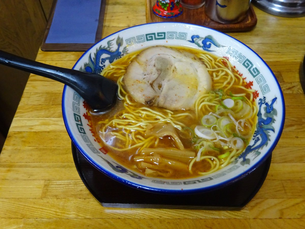 _1993022l's tweet photo. 案内された席がたまたま菅田さんシートで奇跡だった🍜 https://t.co/GKDZvv8wHq