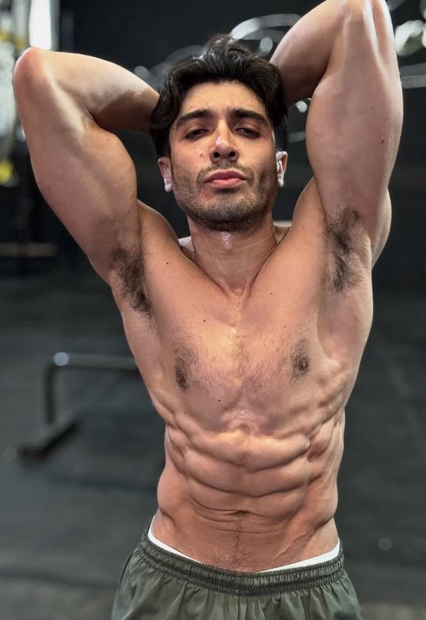 CarLon_2020's tweet image. Los actores PABLO PERRONI Y AXEL SANTOS confirman su relación. Lo hicieron evidente en sus redes sociales y están felices dándose está oportunidad en el amor. Recordemos que PABLO fue la pareja de MARIANA GARZA, la Timbiriche, y es padre de su hija MARIA. #LoveIsLove 🌈🌈