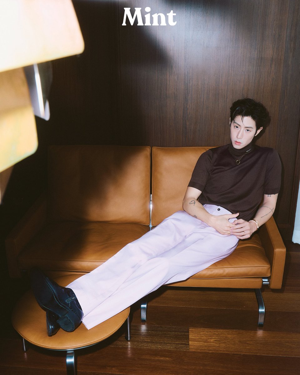 ทิ้งสะโพกแล้วอย่าทิ้งหนูนะ! เริ่มต้น 2026 มาด้วย #MintVol32 เล่มแรกของปีที่ได้หนุ่ม #MarkTuan ซูเปอร์สตาร์ที่ครองใจแฟน ๆ ชาวไทยและใครหลาย ๆ คนมาขึ้นปกเสิร์ฟความปัง งานนี้เจ้าตัวบินมาถ่ายแฟชั่นเซ็ตถึงประเทศไทยเลยทีเดียว บอกเลยว่ารับประกันความหล่อแบบต้องกดเซฟ💚

🛒เป็นเจ้าของ