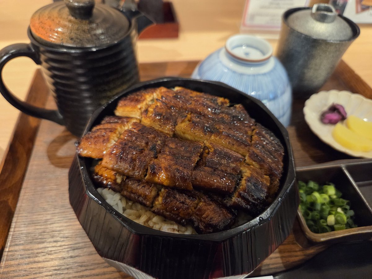 LEPILOGUE2's tweet photo. うなぎ旨かったけど
吸い物が最高だったw https://t.co/QcbKg50dTx