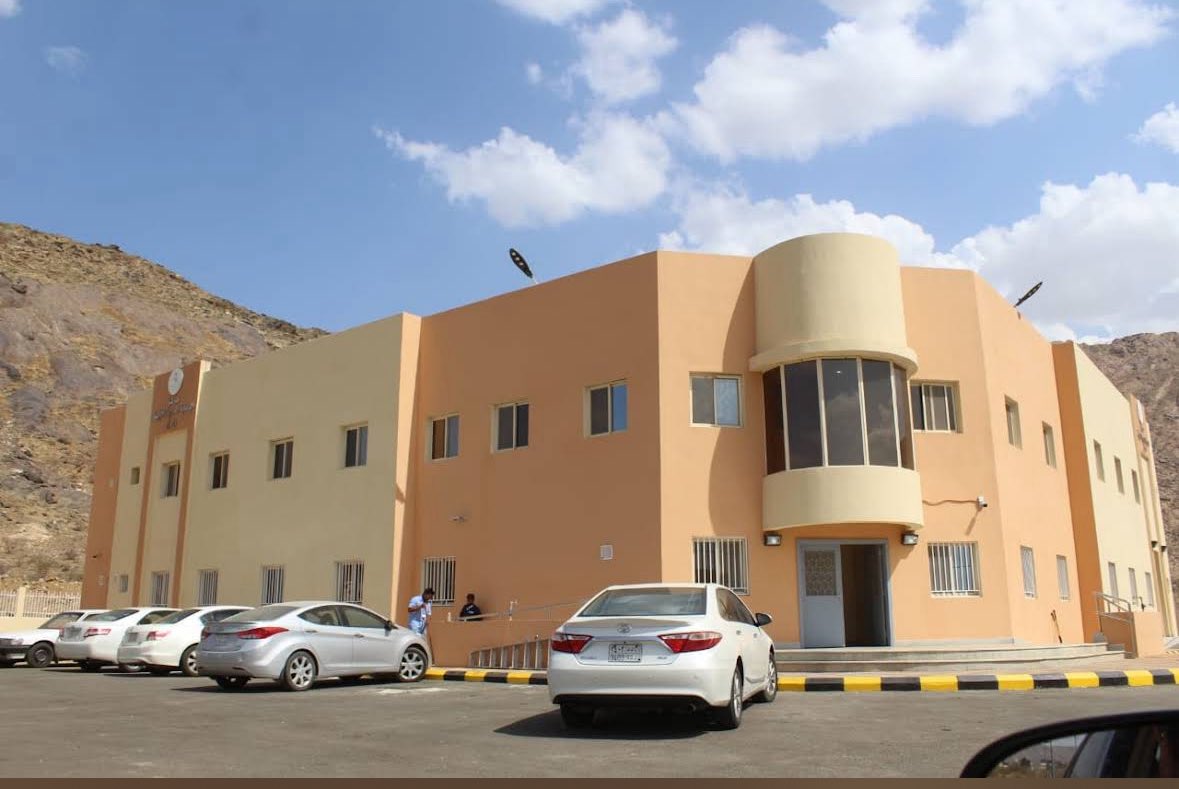 <a href="/emartasir/">إمارة منطقة عسير</a> <a href="/SaudiMOH/">وزارة الصحة السعودية</a> 
<a href="/SaudiMOH937/">الصحة_937</a> 
<a href="/spokesman_moh/">المتحدث الرسمي لوزارة الصحة</a> 
نحتاج مستشفى عام بمحافظة بارق
ودمتم بخير