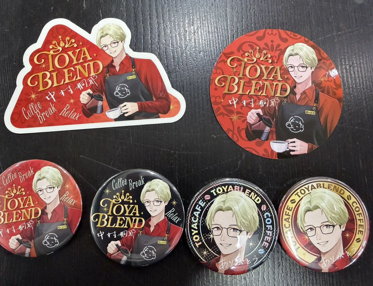 缶バッジとステッカーも無事に届きました。 みなさんよろしくお願いし