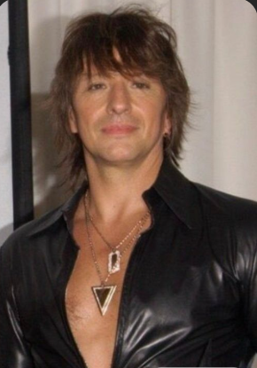 jessicam060801's tweet photo. A little blast from the past on this amazing #FlashackFriday with the very best @TheRealSambora🎸🩷🌟

Let's continue to uplift Richie during this time! I know I've probably already said this but please don't let these nasty people get to you Richie. You're truly awesome and... https://t.co/GjIDUualdu