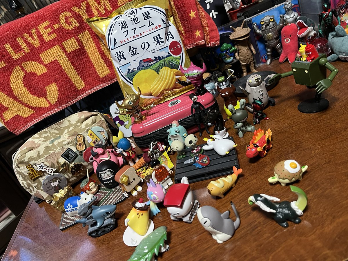 ベテランさんチームと雑談してて
初対面の子に「捻くれてますね」って
言われて大笑いするなどしたよ。
申し訳なさそうやったけど
ウチには褒め言葉やからOkayやでー。

湖池屋ファームの
"黄金の果肉 焼き塩"食べよう。
この子はどこから商品名なんやろ。

ぬーはは。おつさま月曜日ござるる☻⋆͛⋆͛