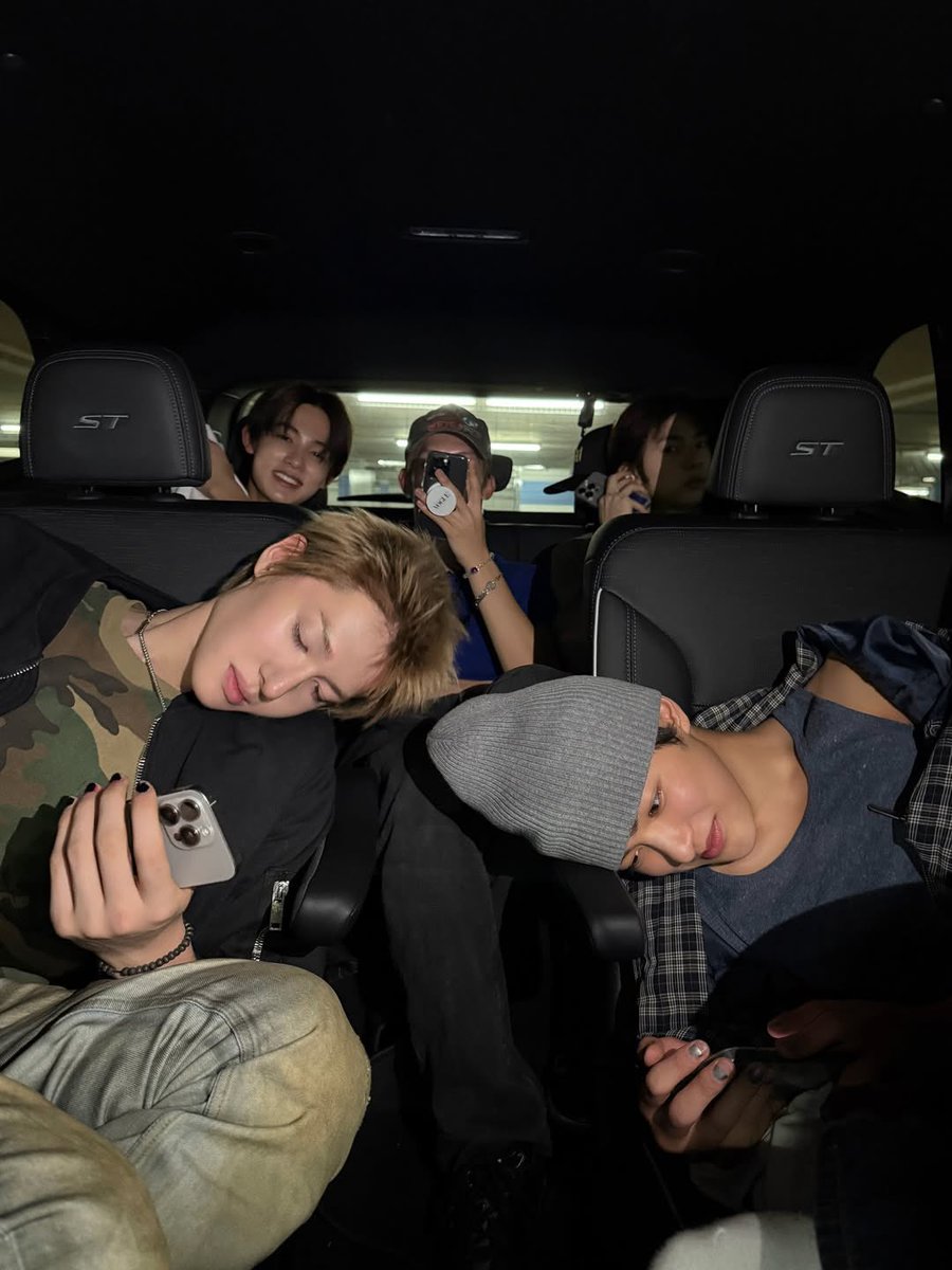 muartien's tweet image. Back in LA..