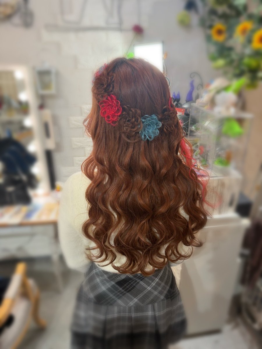 ぜーーったい次回の全サも
フルールヘアで行く！！

ルセラちゃんたちに会いに行けるように頑張る🔥
Le Sserafim 全員サイン 東京