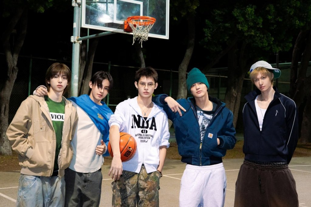 muartien's tweet image. We’re honored to be selected as Friends of the NBA, joining a global program where basketball, music, and culture intersect. From games to events and collaborations, this journey continues after our historic moment as the first K-pop headliner at the NBA Crossover Concert.