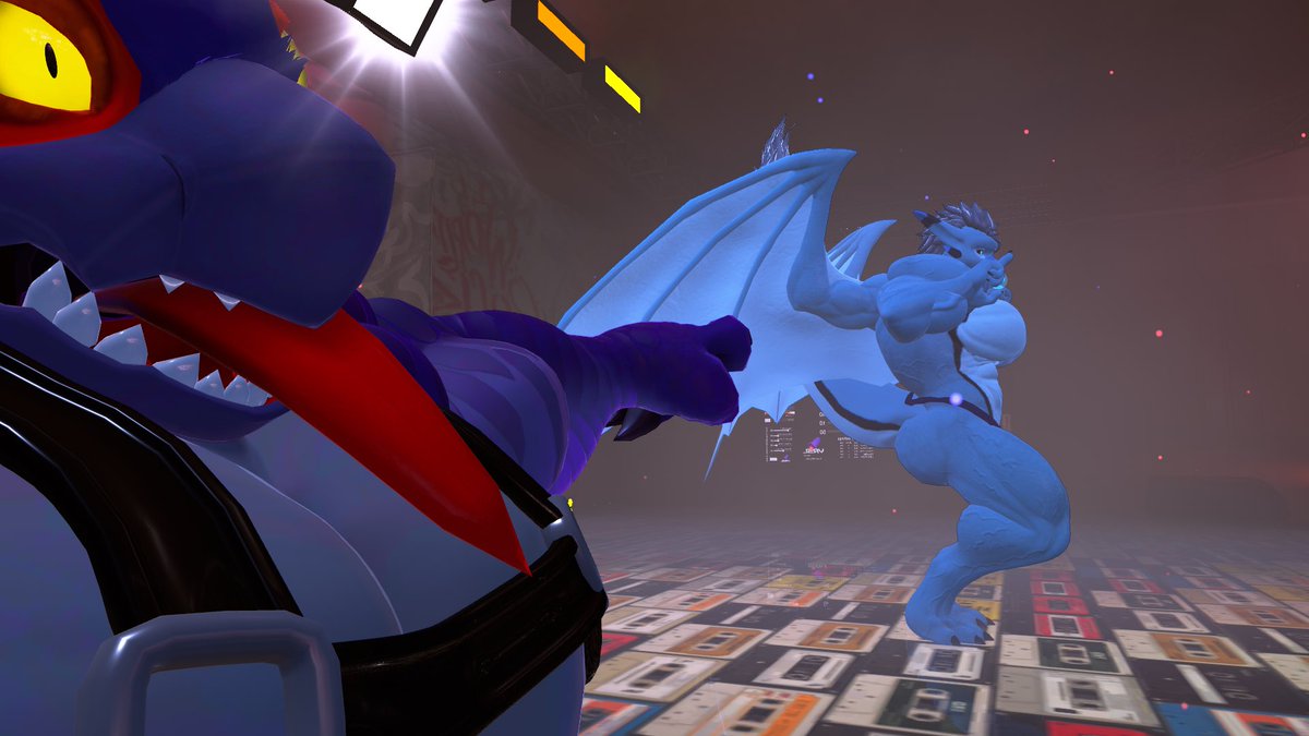 I had a front row seat to a nice show of my bf <a href="/torinnthedragon/">TorinnTheDragon.bsky.social</a> 
But I can’t decide front or side view of him they both look nice 💜