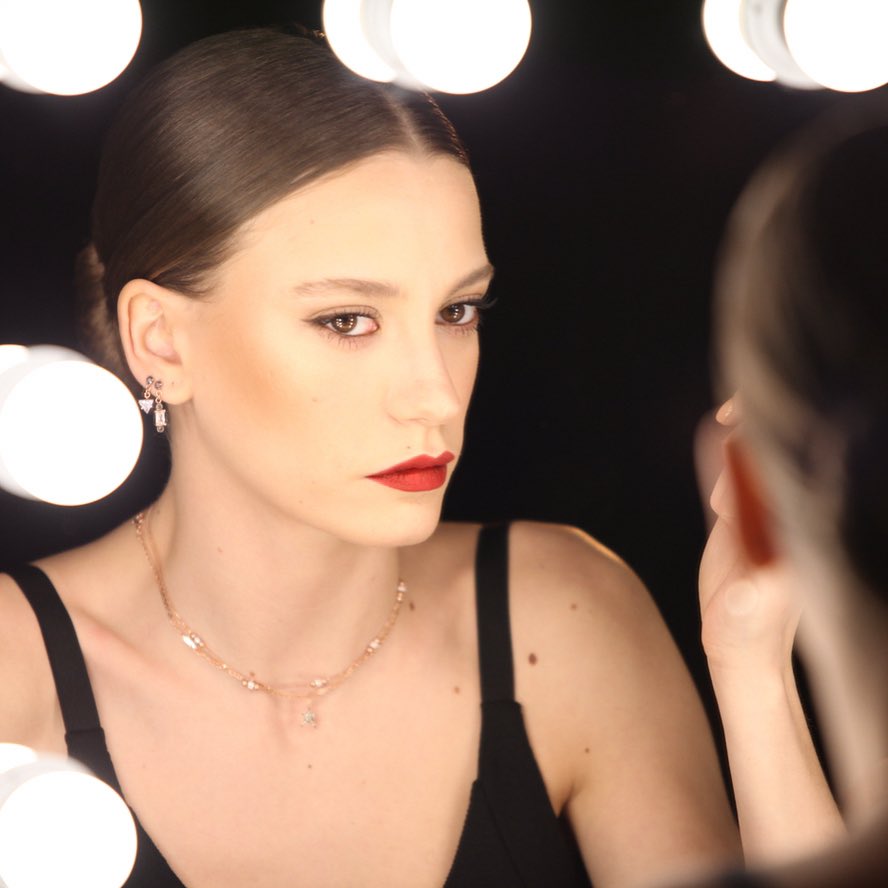 GETTING READY                    TO MAKE HISTORY