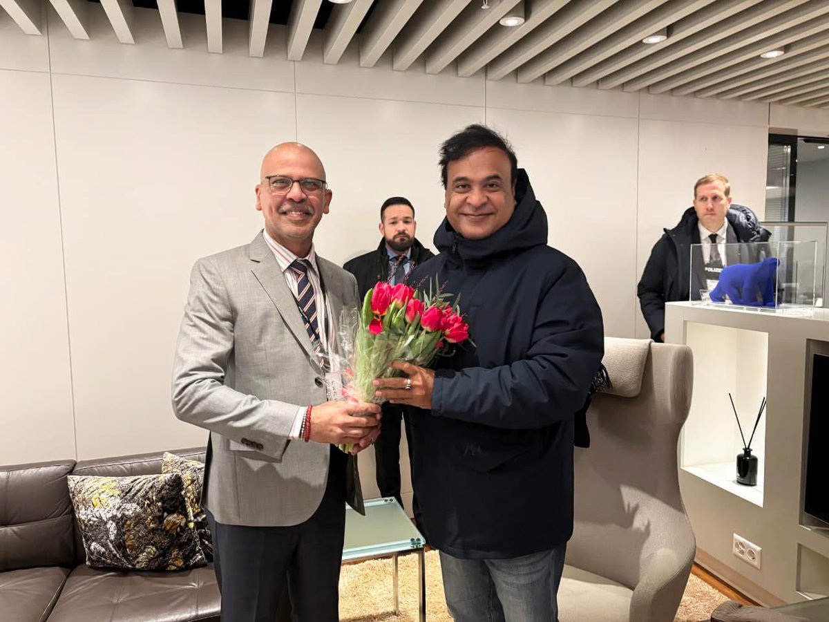 saquelain6999's tweet photo. A historic n proud moment for every Assamese as our Honourable CM Himanta Biswa Sarma becomes the first Assamese to attend the World Economic Forum at Davos. His leadership put Assam on the global map, showcasing vision, development, and innovation.
@himantabiswa 
#Assam_At_Davos https://t.co/eVTbtw6Opm