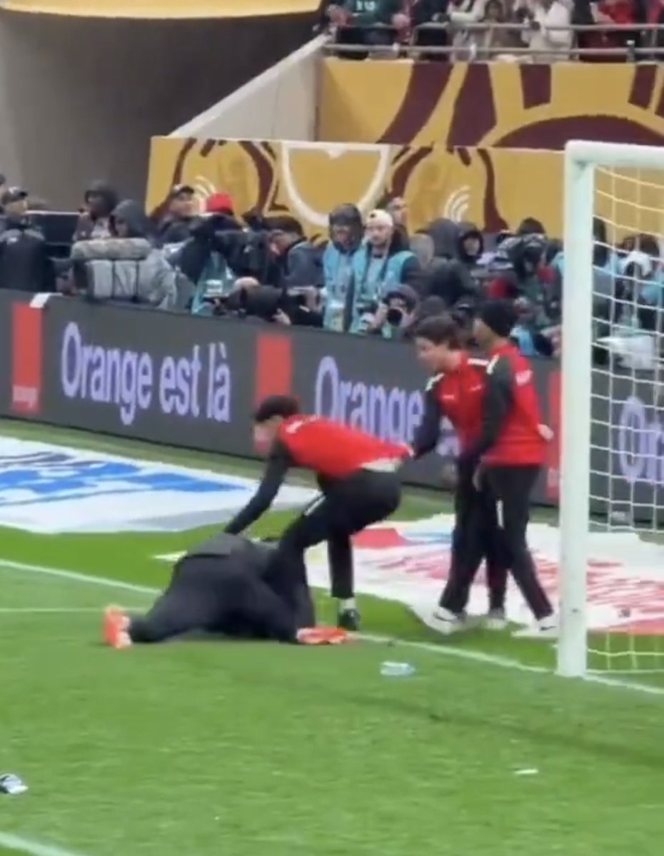 The Touchline | 𝐓 tweet media