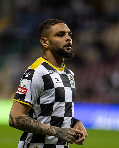 IndosFC's tweet image. 🗣️ Kurzawa kayaknya bisa main di tiga posisi LB (left back), LM (Left Midfielder), dan LCB (Left Center Back).

- CEO PT. PBB, Adhitia Putra Herawan tanggapi rumor timya, PERSIB yang dikaitkan dengan eks Timnas Perancis, 🇫🇷Layvin Kurzawa (33/DF)

📄 bola.kompas.com/read/2026/01/1….