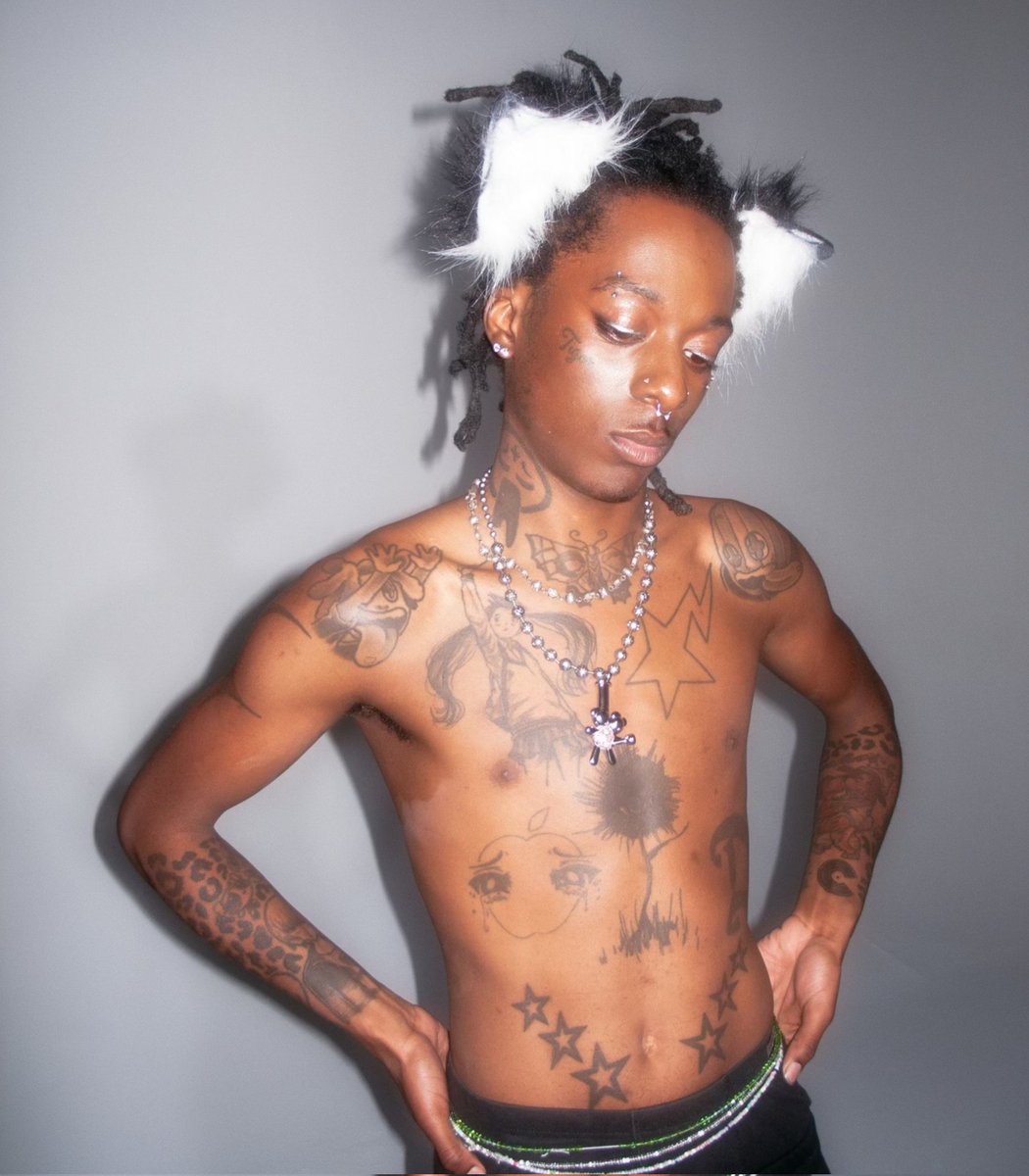 idlepopbase's tweet image. British rapper Skaiwater reposted recent Instagram posts from i-dle's MINNIE, SOYEON and YUQI to their story yesterday. There are rumors of a possible collaboration.

Skaiwater identifies as non-binary and uses they/them pronouns. Please respect this when referring to them.