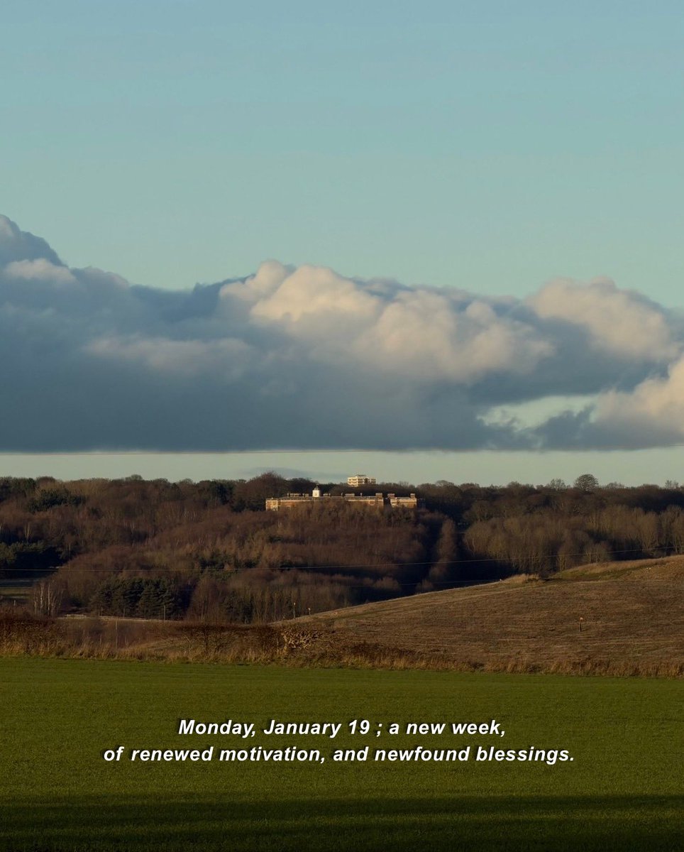 Gm. New week, renewed motivation, and may newfound blessings find you 🙏🏼🤍