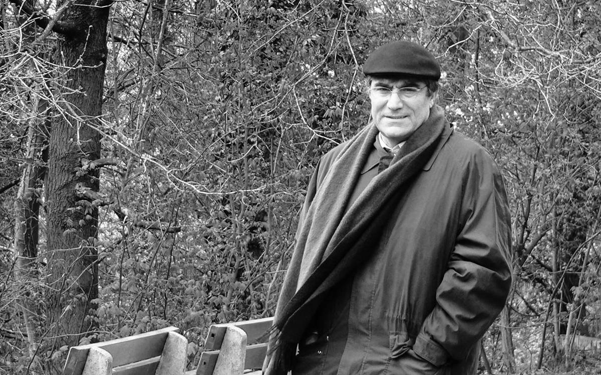 Hrant Dink’i katledilişinin 19. yılında sevgi, özlem ve bitmeyen adalet arayışımızla anıyoruz.

Hrant Dink bu topraklarda barış içinde bir arada yaşama ısrarının sesiydi. Hrant’a sözümüz, barış ve demokrasi mücadelemizdir.

#Hrantsız19yıl
#HrantİçinAdaletİçin