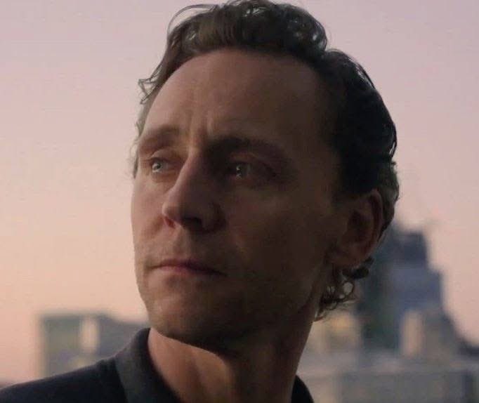 binestom's tweet image. I’m not too shy to say that he’s my crush right now. 
(You know he never was!😉) 
All the vulnerability… 

#JonathanPine aka #TomHiddleston 
#ManCrushMonday