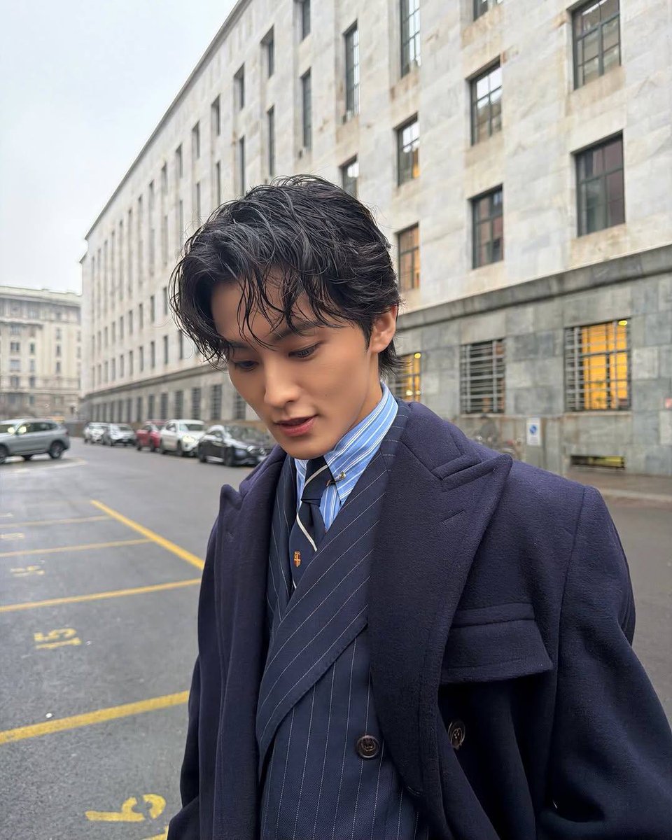 The shoot is how beautiful scene the city in Milan. You should be in here, Czennies.