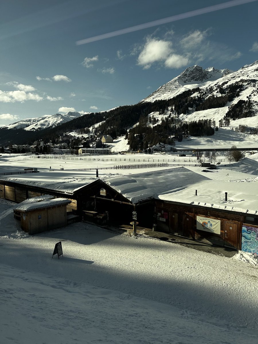 prateekkanwal's tweet photo. The #WEF26 begins today! A lot of talk around #AI and cooperation in times of geopolitical uncertainty! #Davos has been uncharacteristically warm this time around, I hope the conversations follow the weather pattern! https://t.co/14K6H4w7ZG