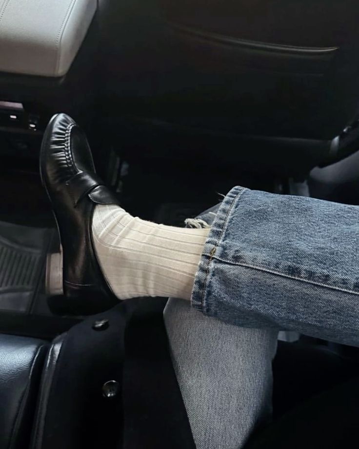 saintkikismith's tweet image. work work work