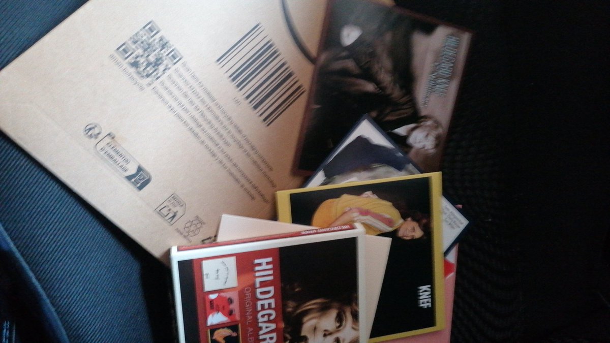 Jedes Mal wenn ich ins Auto steige lächelt mich Hildegard an 💓