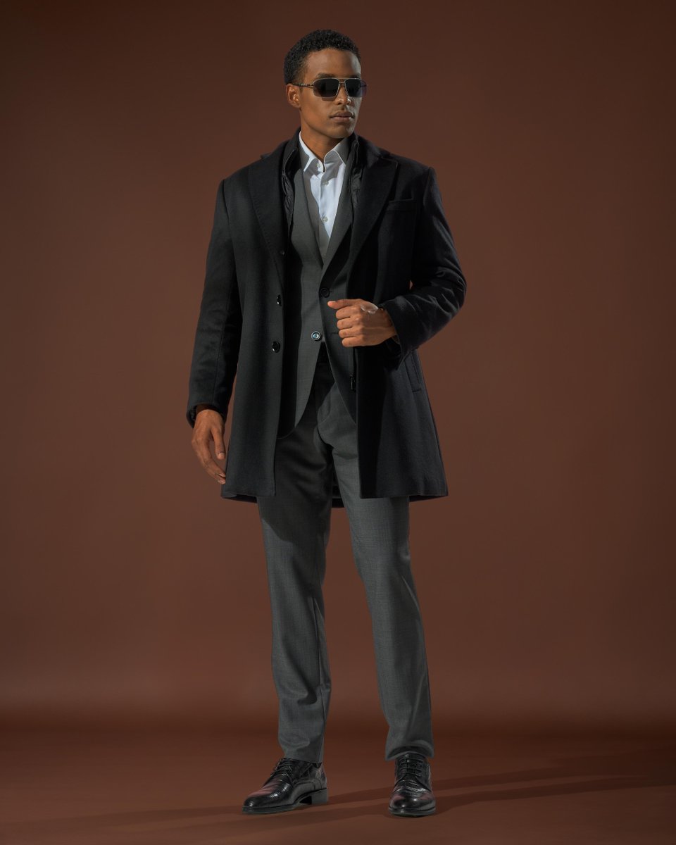pierrecardinuae's tweet photo. Dark tailoring defined by innovation. #PierreCardinMENA #HolidayCollection2025 https://t.co/wP7iTCYgpQ