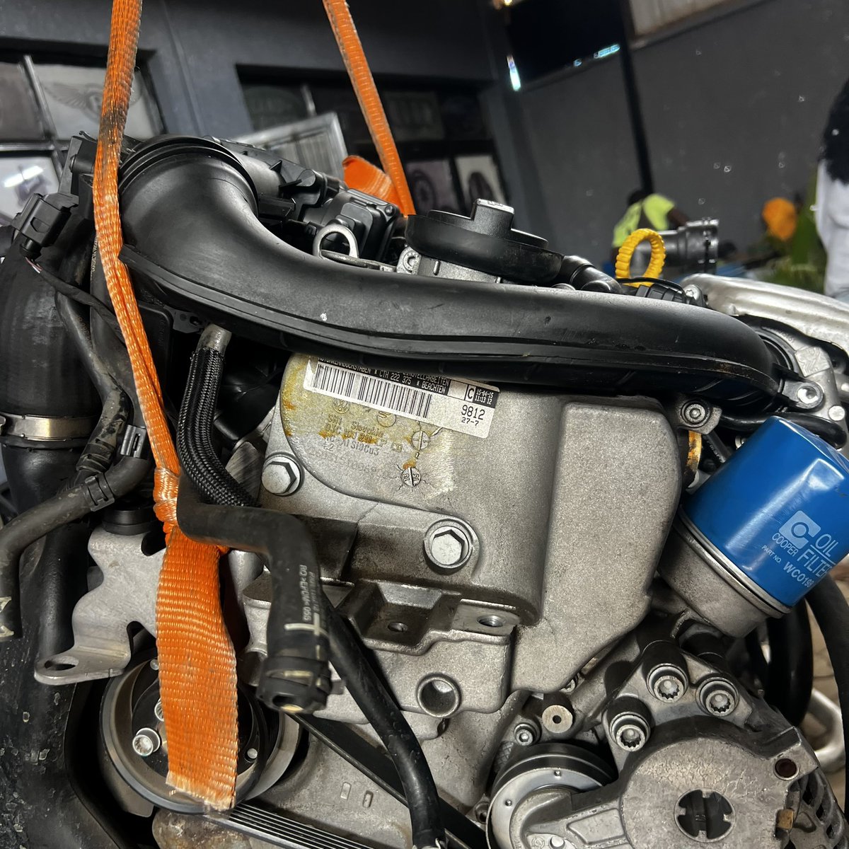 ken_direct's tweet photo. We have this CTH engine locally. It’s a 1.4L, petrol engine that’s widely used on various VW models like the Jetta, Golf MK6, Passat B7 and Tiguan(early models). It’s known for economical advantages and its power despite its compact size. You need one, just hit us up! https://t.co/aTd0EzHGqj