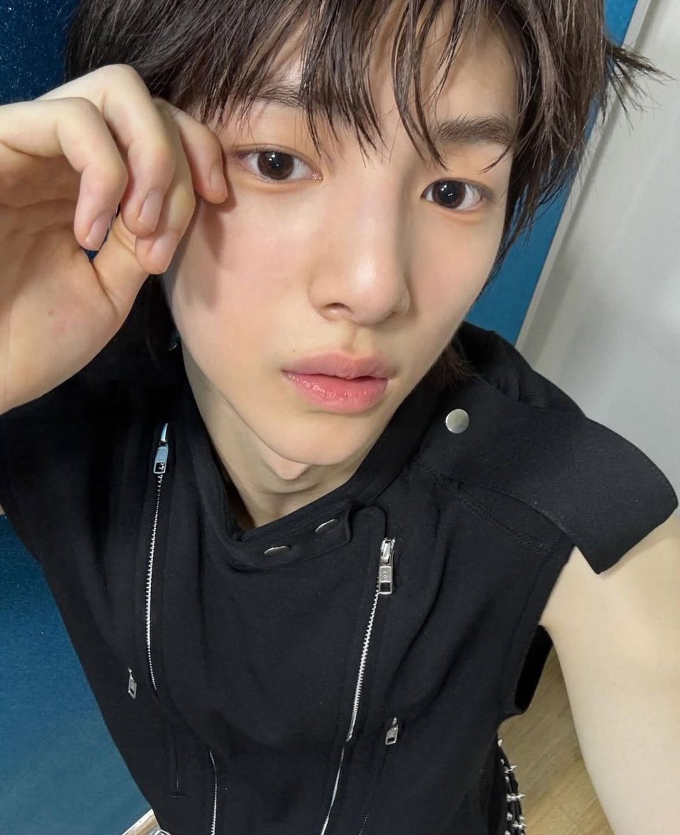주훈 얼굴 tweet media