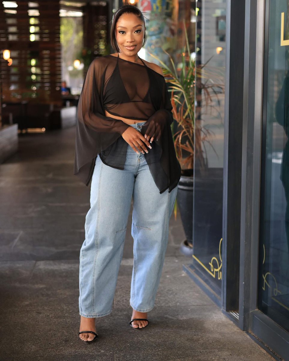 She really did well by leaving Siyacela Jnr, what a gorgeous babe 🔥🔥🔥🔥❤️❤️❤️😍😍😍😍😍😍😍