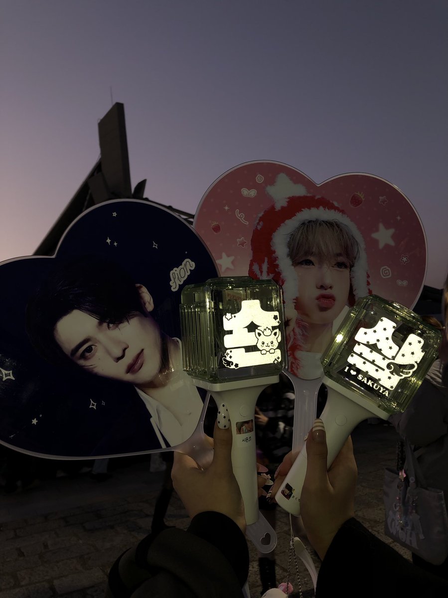 319lvu's tweet photo. 260117 OurWISH 代々木
ウィシお邪魔しました>⩊<💚RIIZEとはまた違う雰囲気でとーーても楽しかった🍀
シオンくんかっこよかった～！( ᴖ_ᴖ )💘 https://t.co/5PA0bGKtjR