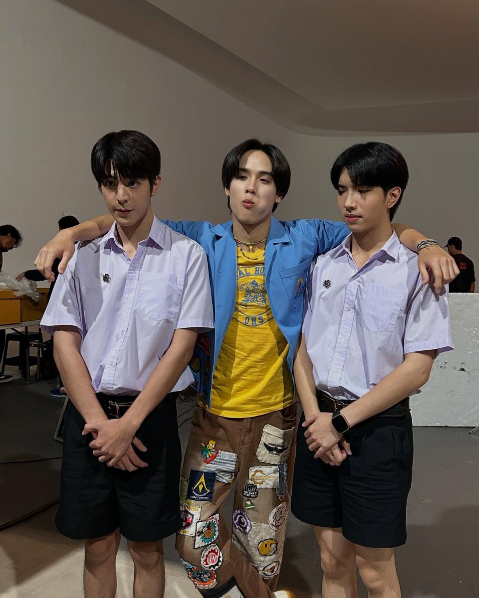 พี่โอ๋ดิวะ เด็กๆถอยยยย 

#javabh #seakeen