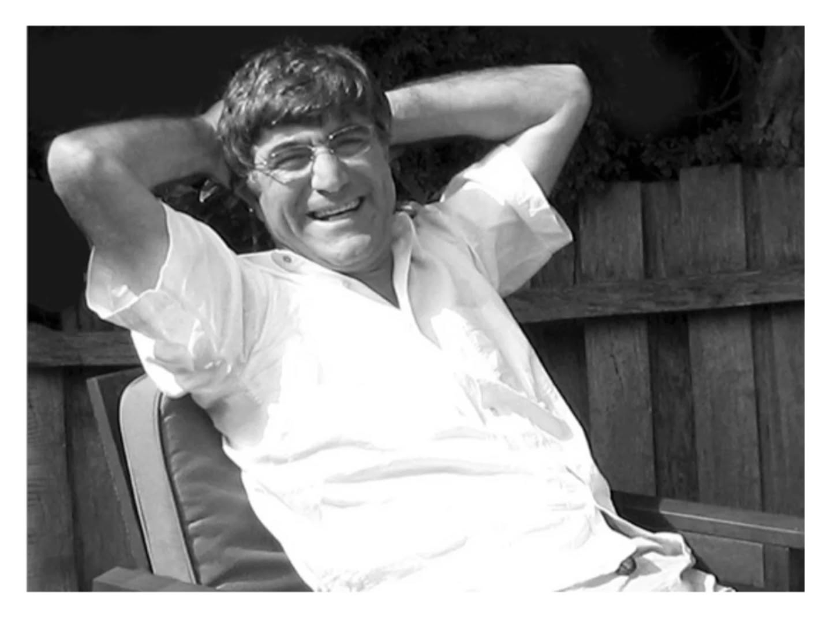 19 Ocak, 19 Yıl…
Bu ülkenin vicdanını ve barış dilini hedef alan karanlığı bir kez daha hatırlıyoruz.
#hrantdinksiz19yıl #hrantdinkiunutmayacağız