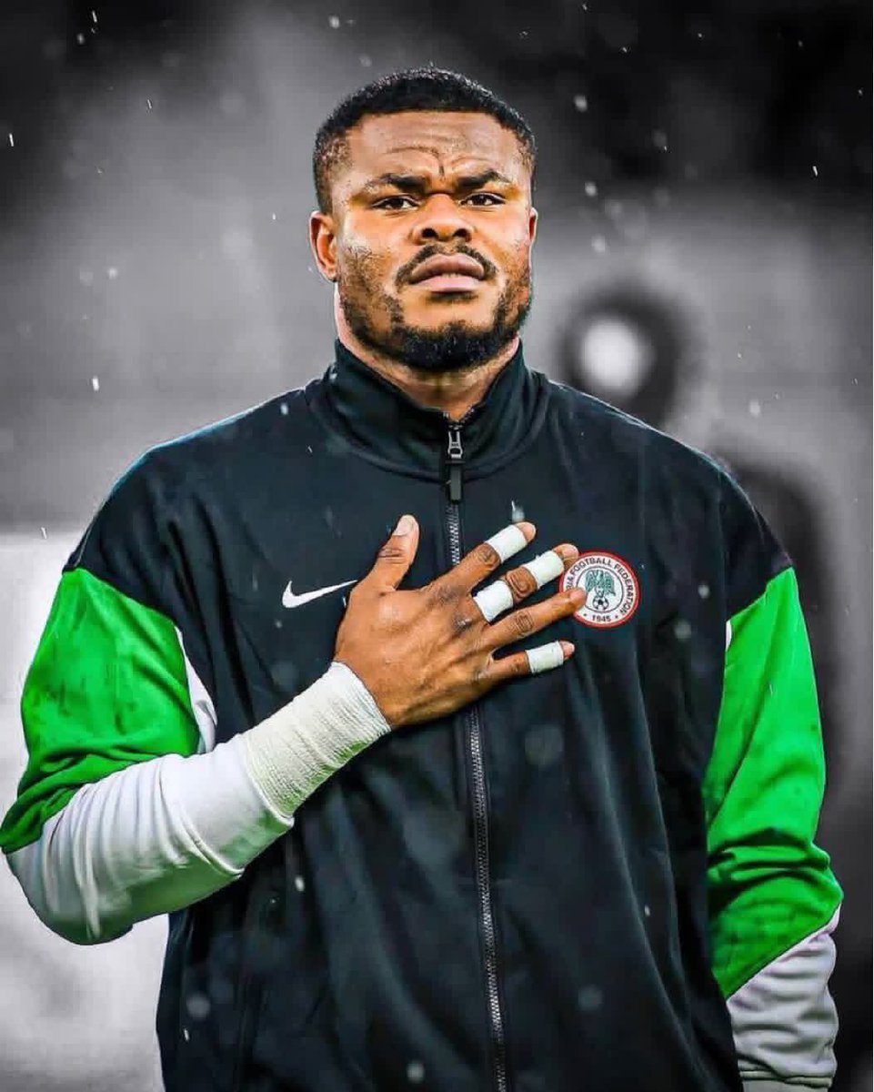 🚨 Le gardien du Nigeria Stanley Nwabili s'adresse aux supporters marocains après la finale :

"Utilisez ma serviette pour essuyer vos larmes". 😭