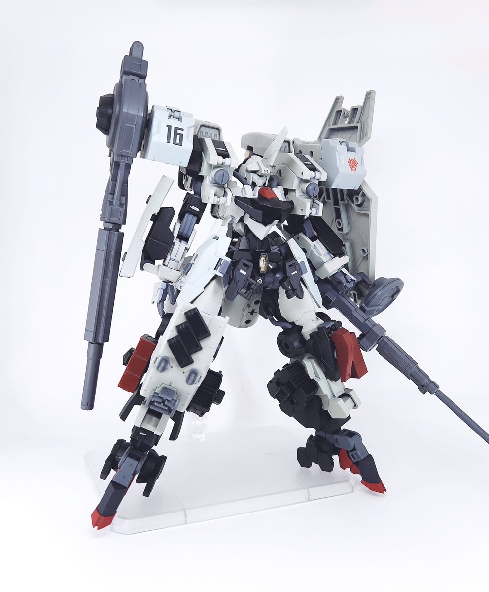 fooly_forestcat's tweet image. いつもの公式戦りざると
連合1機　合計fav773
バイロン8機　合計fav5030

総fav5803　平均fav644　最高fav1241
でした(* ﾟ∀ﾟ)ありがたや、次はマクシオンも作る！