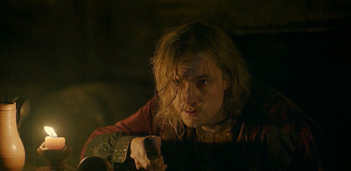 westerosies's tweet image. Prince Daeron Targaryen, known as Daeron the Drunken, was the first son of King Maekar Targaryen and his wife, Lady Dyanna Dayne.

Although he held the title of knight, Daeron was far better known for his alcoholism and reckless lifestyle than for any martial prowess. Often seen…