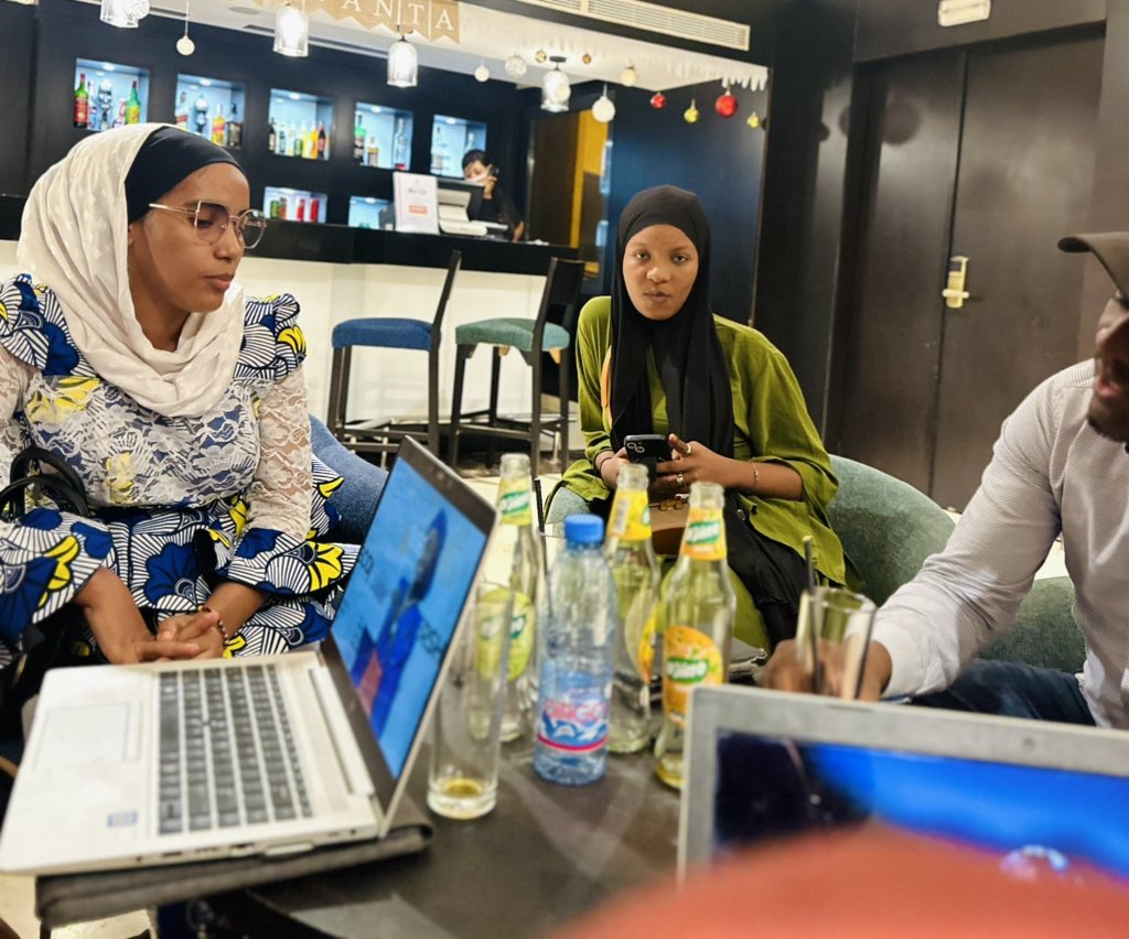 leadmagml's tweet image. [ SÉANCE DE TRAVAIL] 
Woman Leadership Awards- Prix Aoua Keïta -2e édition | L’equipe déjà prête à relever les défis. 
Place aux derniers réglages avant la cérémonie 
Une cérémonie inoubliable vous attend ce 24 Janvier 2026 à l’Hôtel Azalaï Salam à partir de 20h. 
#Prixaouakeita