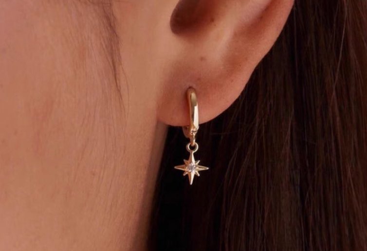 alonepord's tweet image. แนะนำต่างหูร้านนี้เป็น silver 925 &amp;amp; nickel free แพ้ง่ายใส่ได้ แต่ละแบบราคาไม่เกิน 300 บาทคั้บ