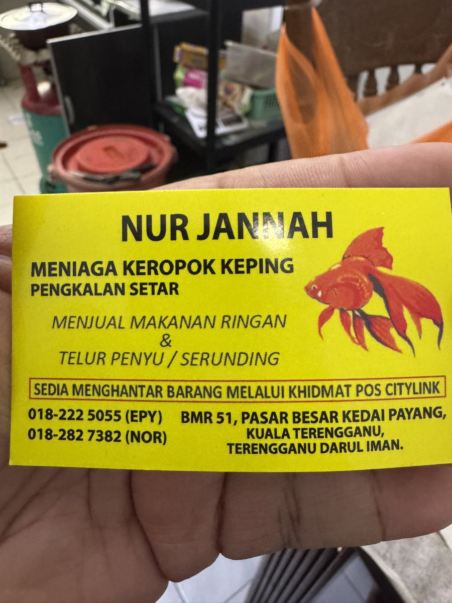 ZulafiqRogingon's tweet photo. Korang!!!!!!

Aku dah jumpaaaaa,yeayhhhhh!!!!

Dekat dalam plastik rupanya😅.

Kalau korang berminat,try lah contact abang ni,serunding pun dorg ada jual tau.

Semoga abang ni dimurahkan rezeki sebab jual keropok lekor yg sedap.Amin❤️😊 https://t.co/ewTWqnAfHy