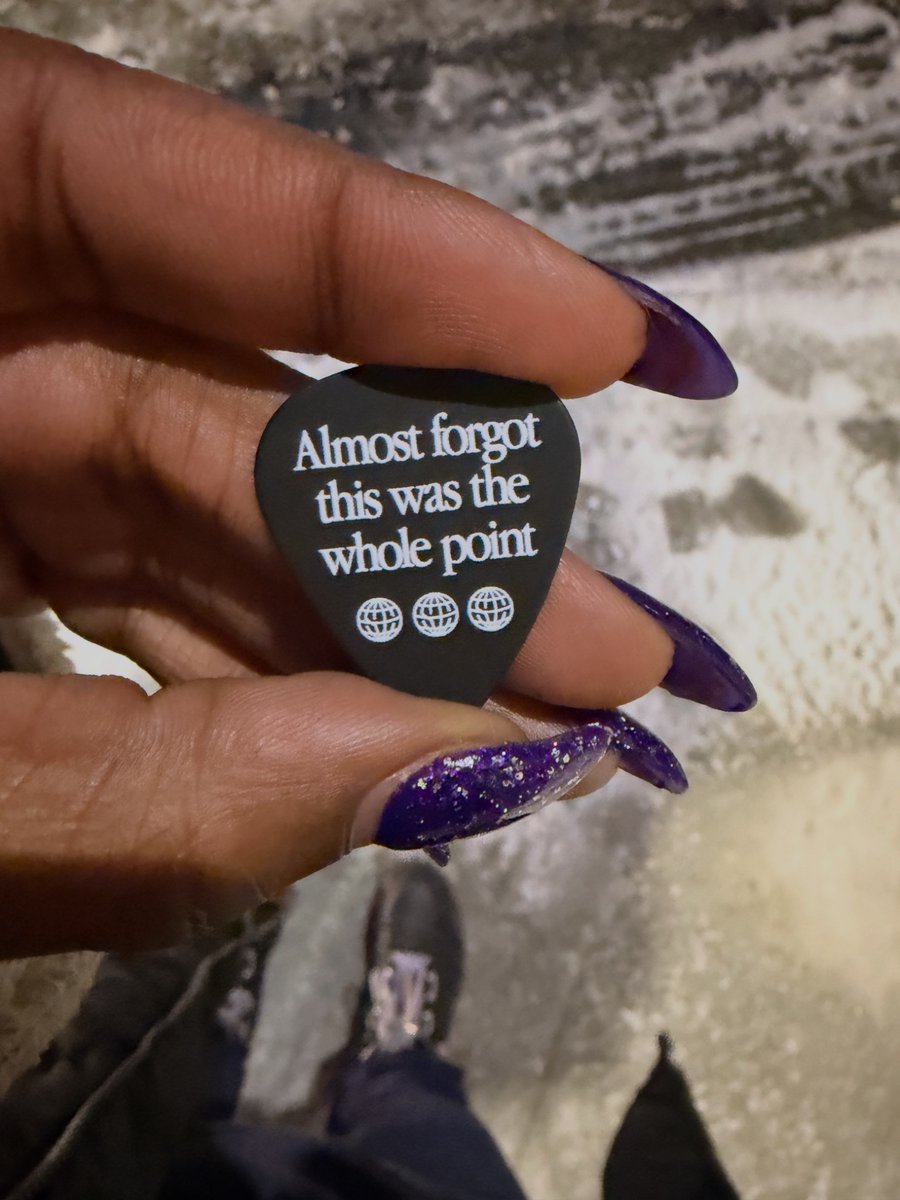 shar the spuffy truther tweet media